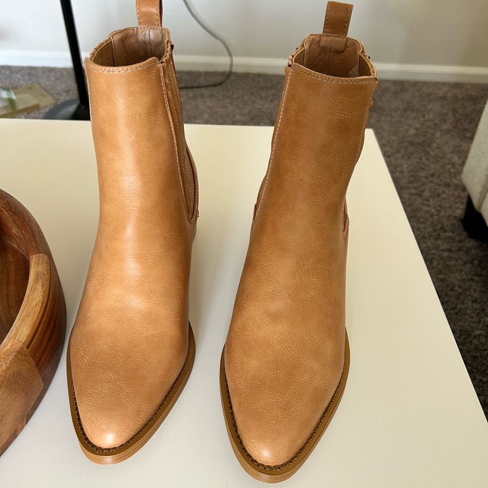 Camel boots - Picture 3 of 3